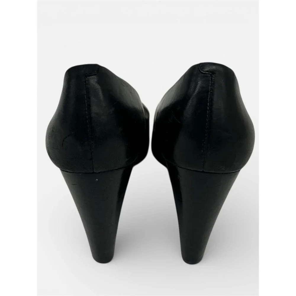 Tory Burch Sally Wedge Pumps Womens 6.5‎ Black Leather Gold Logo Good Condition